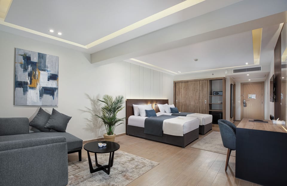 The Penthouse SV | Egyptian cotton sheets, premium bedding, memory foam beds, free minibar
