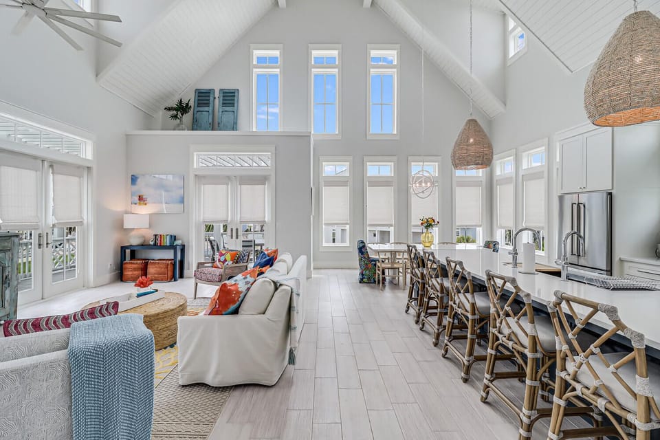 2nd Floor, Living Area