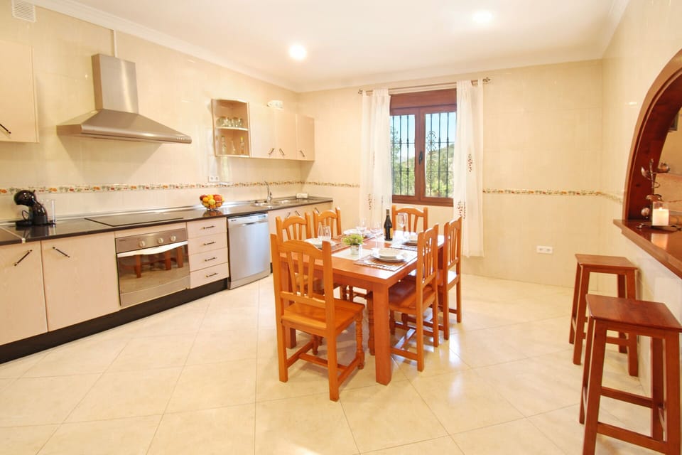 The kitchen is very well equipped and spacious.