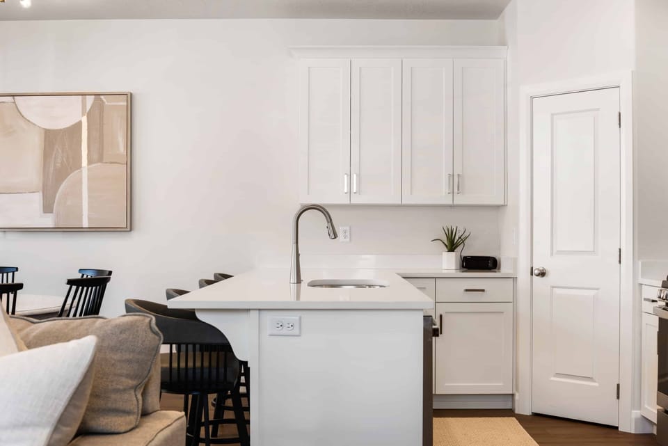 House, 3 Bedrooms | Private kitchen | Fridge, oven, coffee/tea maker, toaster