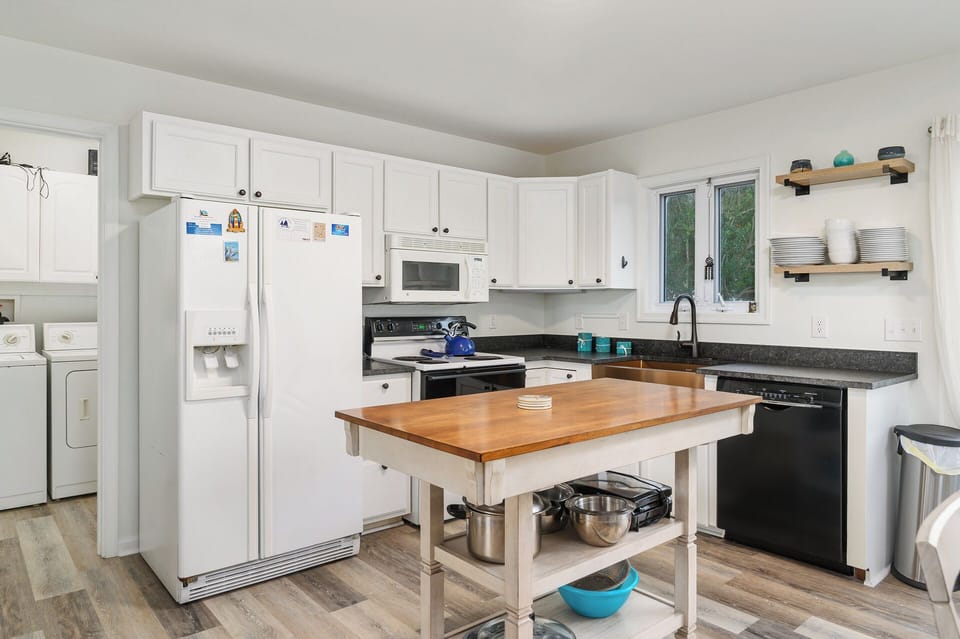 Another View of the Kitchen....