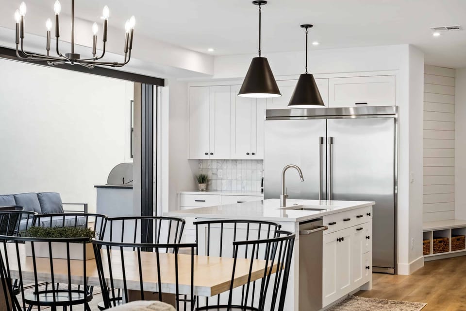 House, 5 Bedrooms | Private kitchen | Fridge, oven, coffee/tea maker, toaster