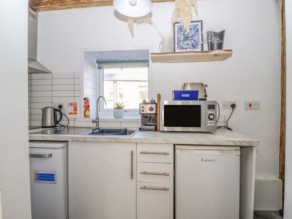 Fridge, dishwasher, electric kettle, toaster