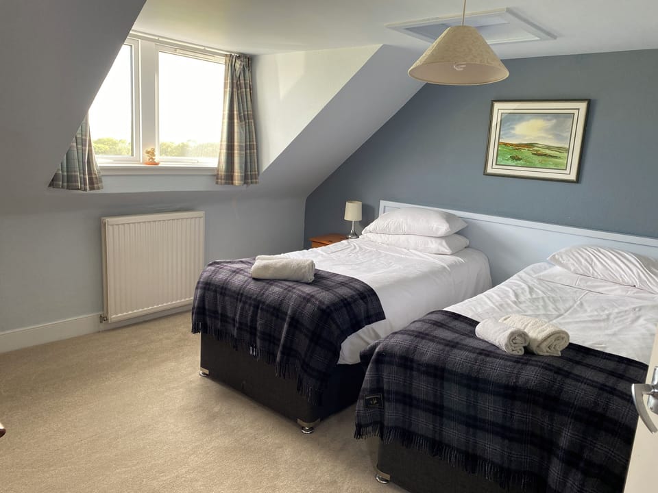 Kingsize or twin bed
