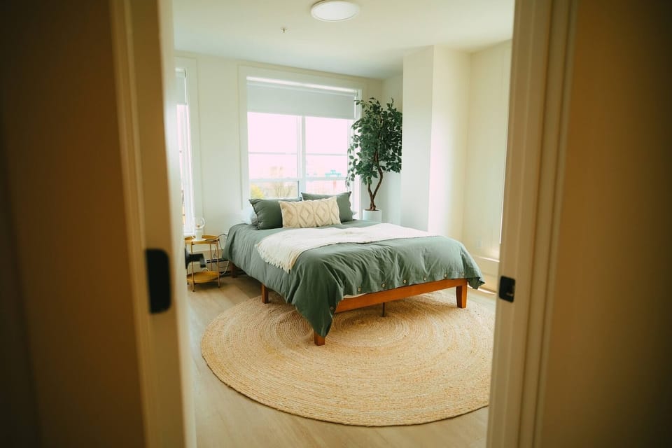 2nd bedroom - Casper Queen Size Mattress