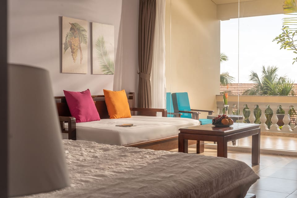 Deluxe Room, Sea View | Premium bedding, minibar, in-room safe, blackout drapes