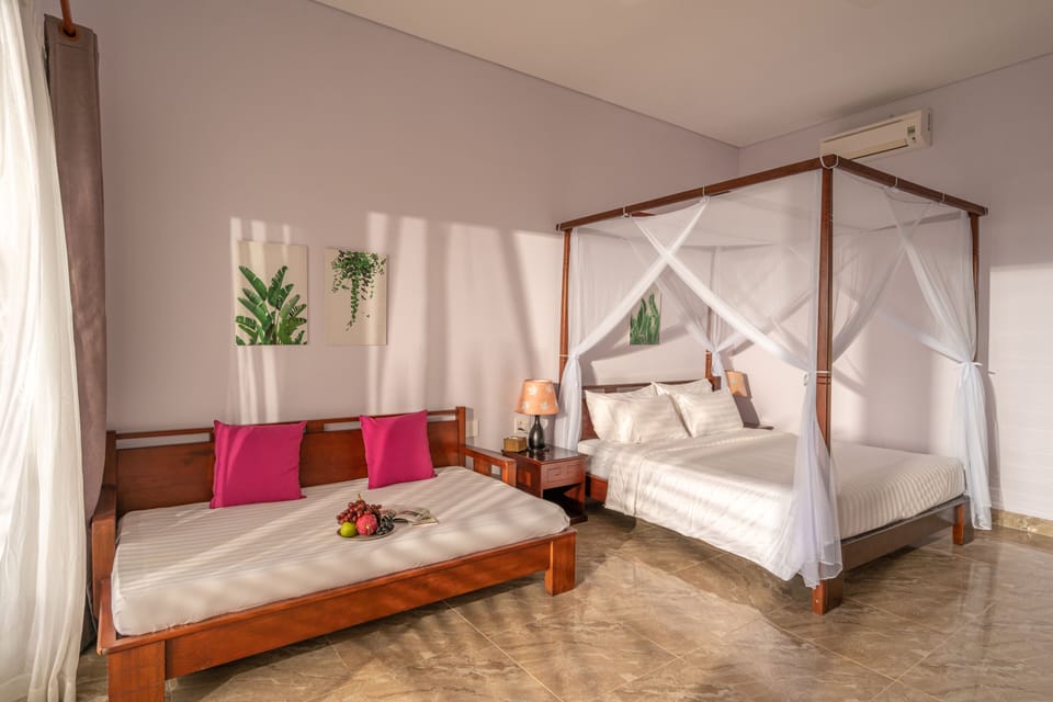 Premium bedding, minibar, in-room safe, blackout drapes
