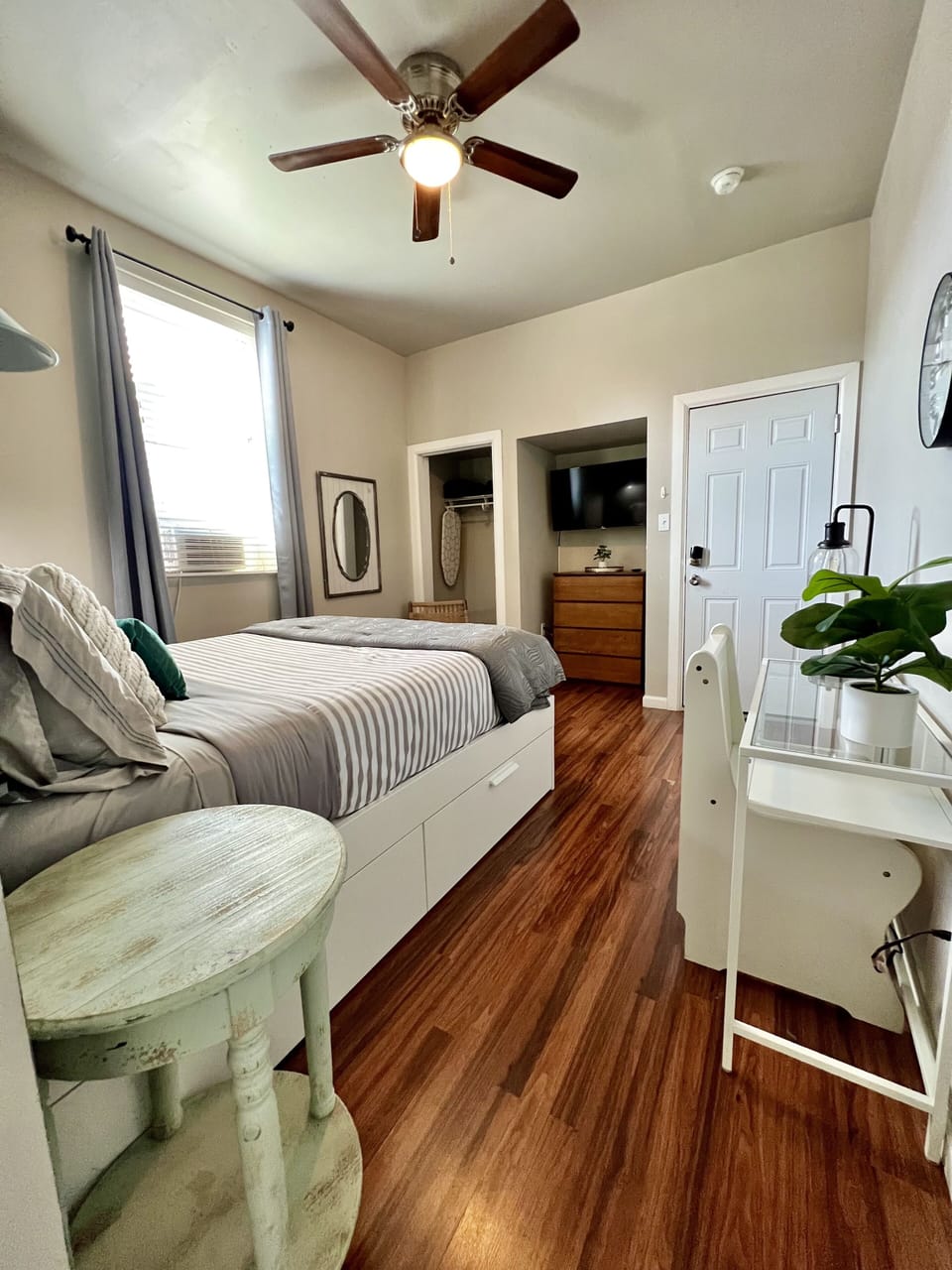 Dressser and extra closet space. Roku TV with Hulu/Netflix