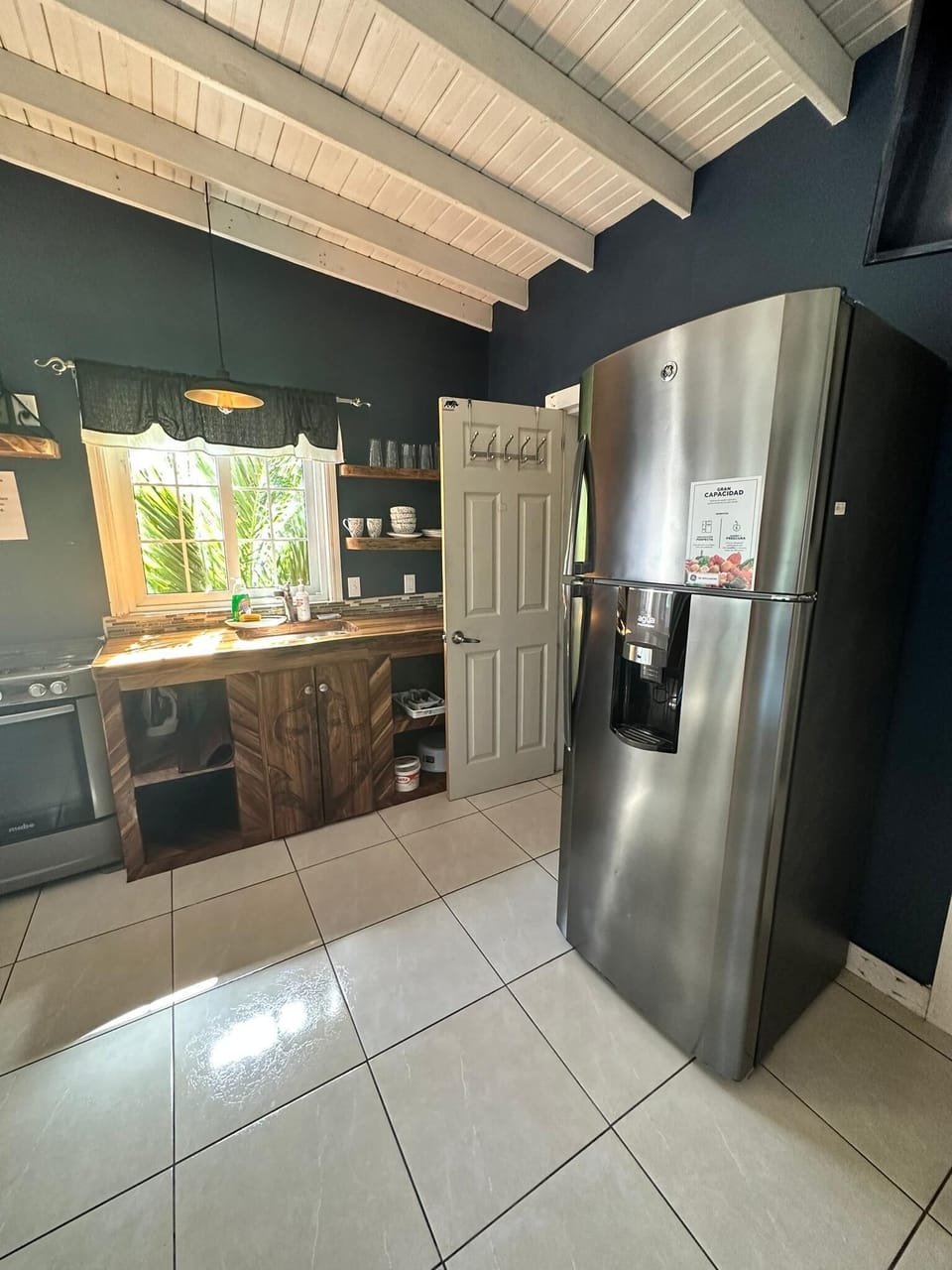 Fridge/Kitchen