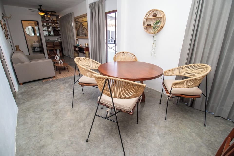 Penthouse Suite with Private Pool | In-room dining