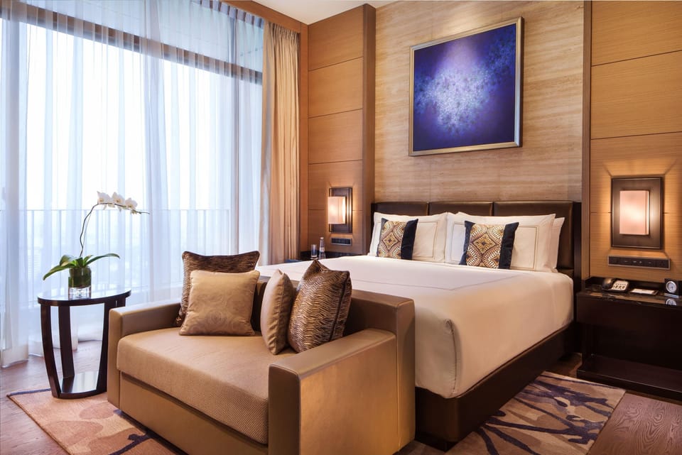 Fairmont, Signature Suite, 1 Bedroom | Premium bedding, minibar, in-room safe, desk