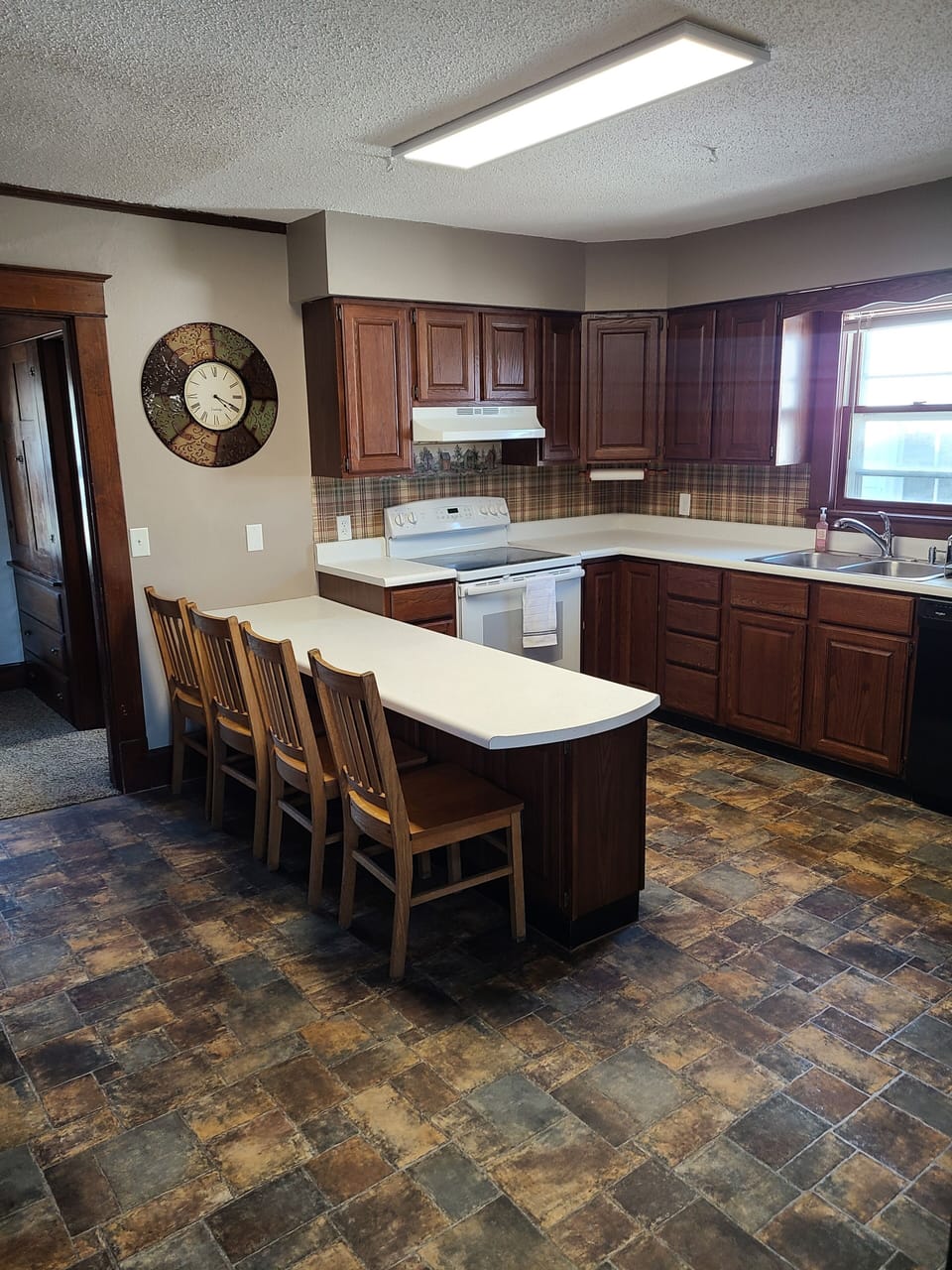 upstairs kitchen 