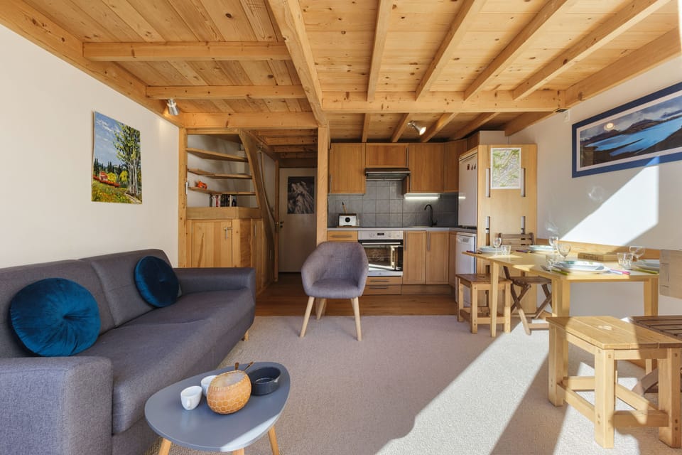 Bright and cosy living room