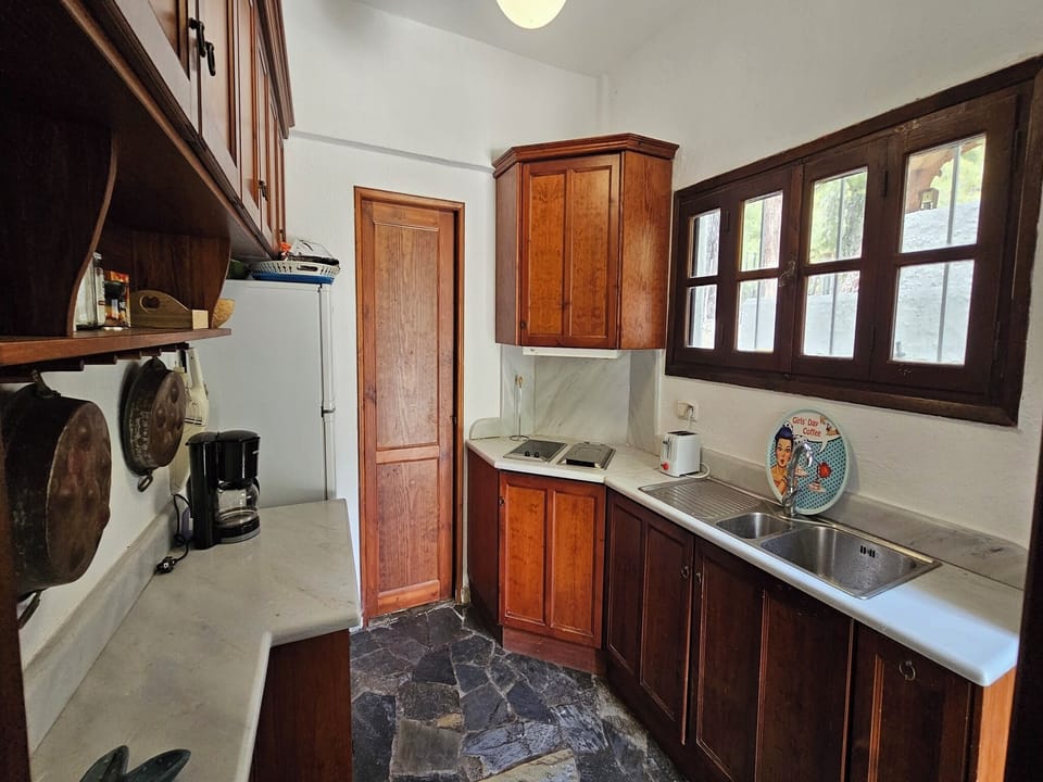 House, 2 Bedrooms, Balcony, Garden View | Interior