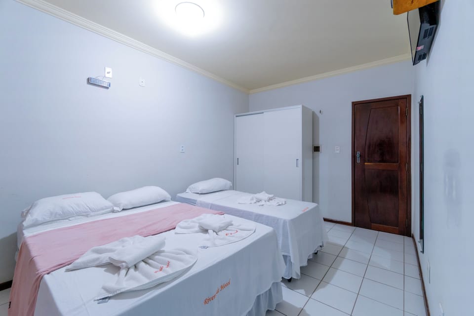Club Double Room | Minibar, in-room safe, desk, laptop workspace