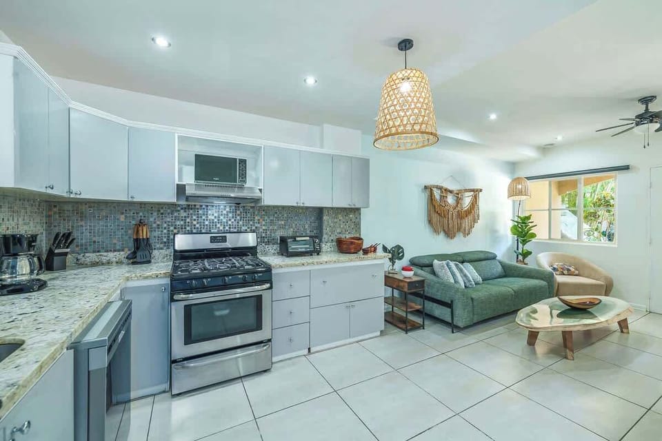 LIving Room/Kitchen