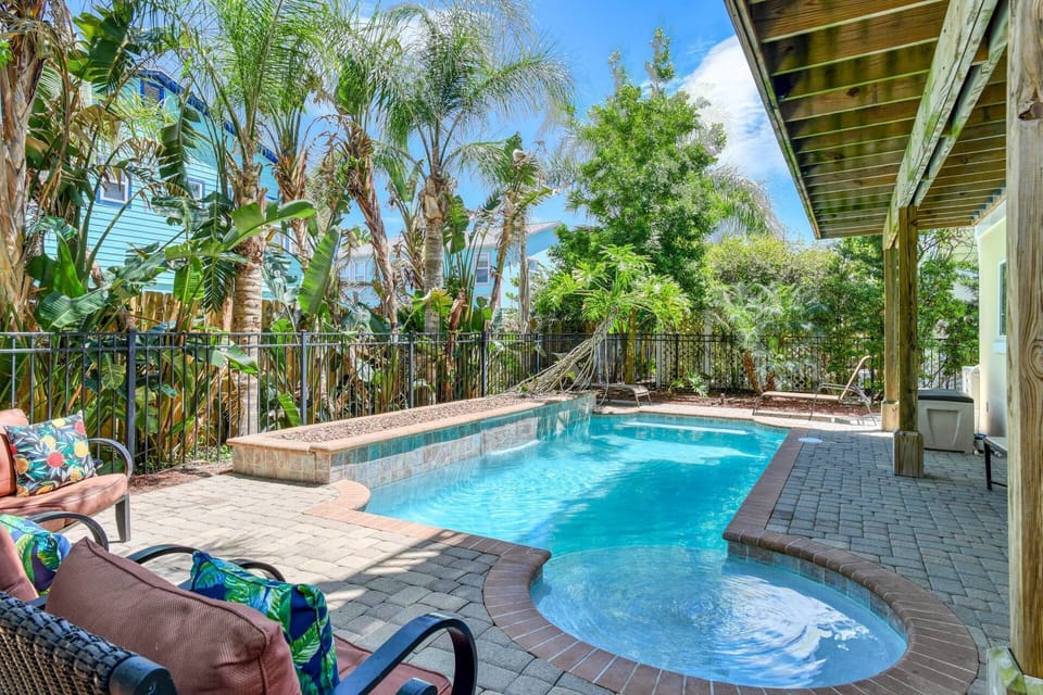What's not to love about your private pool oasis?
