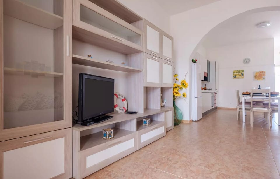 Villa, 2 Bedrooms, Accessible, Smoking | Interior
