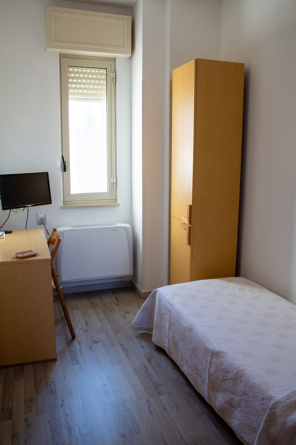 Basic Single Room | Free WiFi