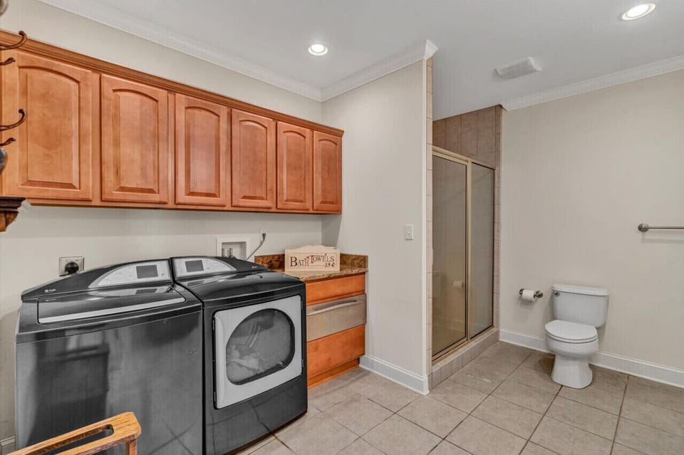 Make use of the convenient laundry room with a washer and dryer.
