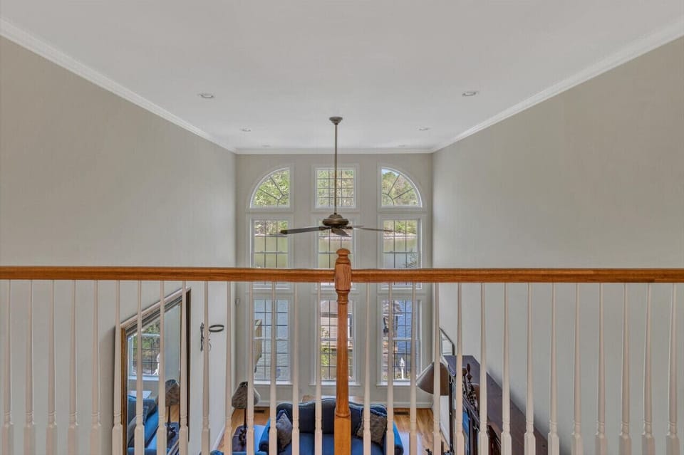 Make your way through four levels of vacation fun