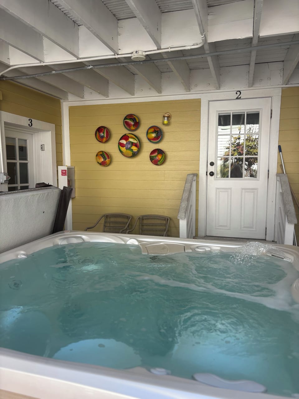 Indoor spa tub