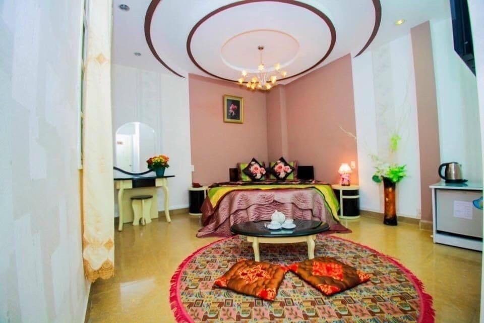 Basic Double Room Single Use | Minibar, individually decorated, individually furnished, desk