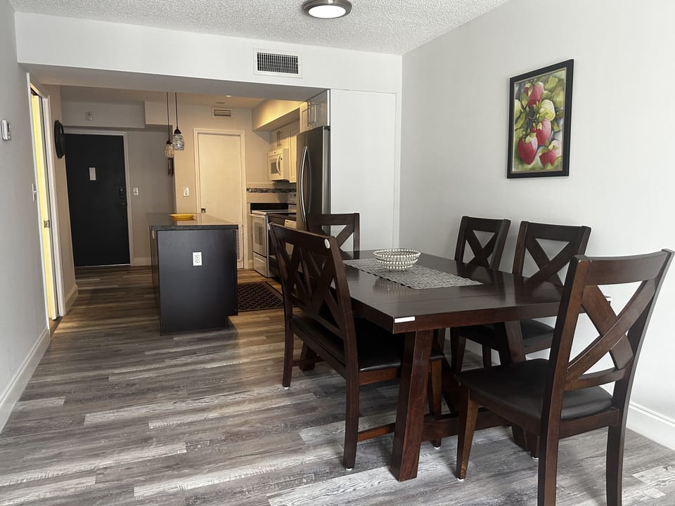 Family Apartment | Living area | 1-cm flat-screen TV with digital channels