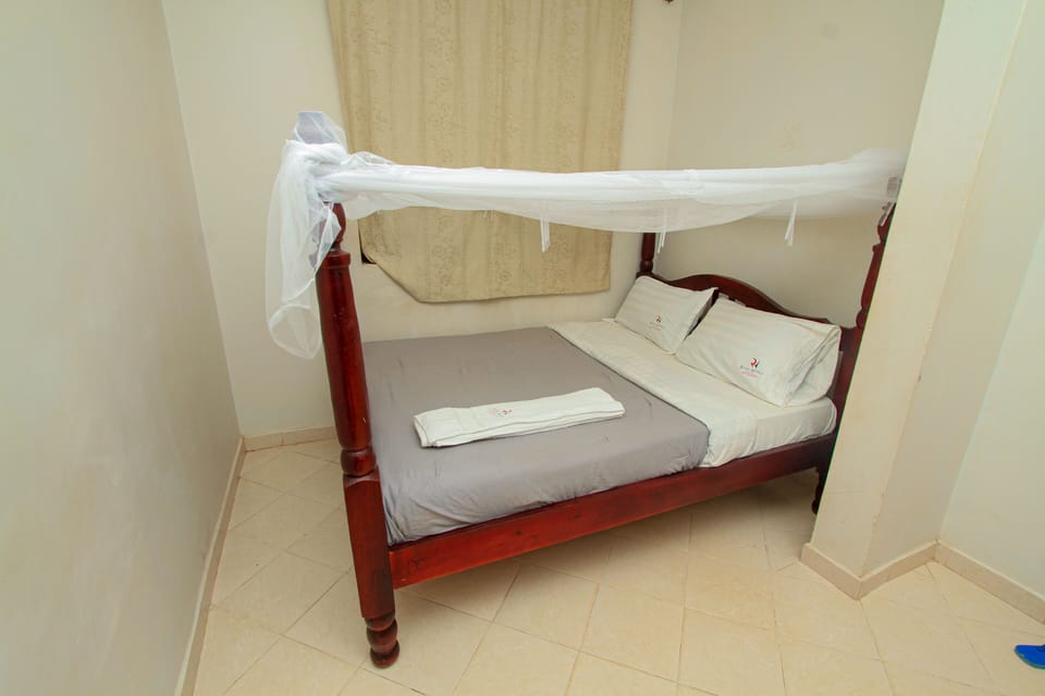 Single Room | Free WiFi