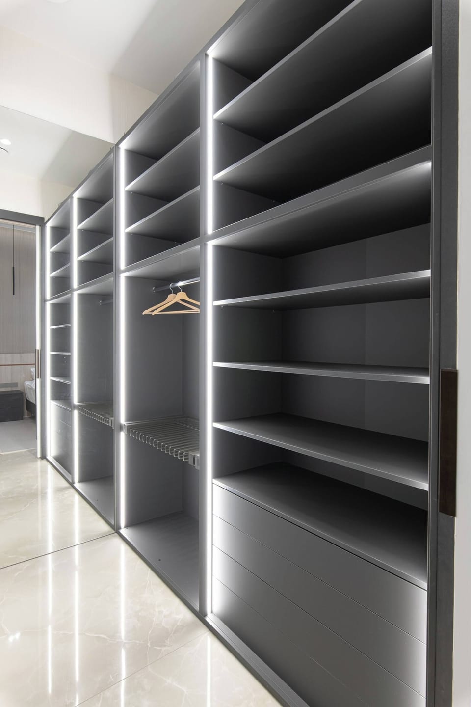 Apartment, 2 Bedrooms, Fireplace, City View | Interior