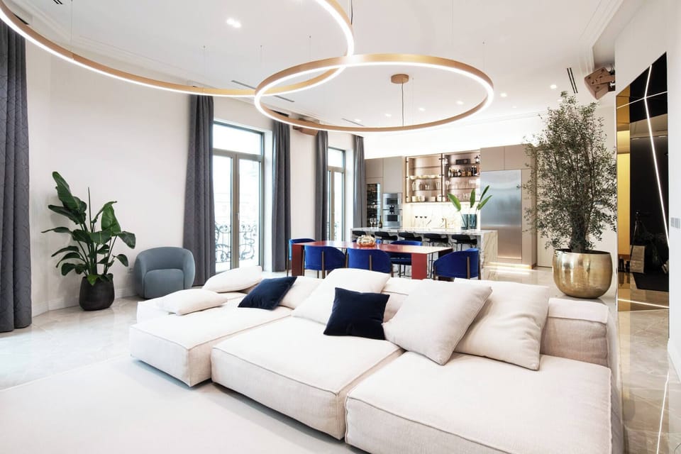 Apartment, 2 Bedrooms, Fireplace, City View | Living area