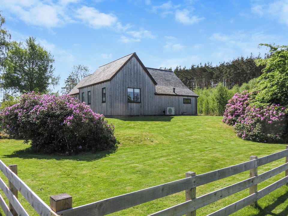 Exterior | Old School House, Altnaharra, near Lairg