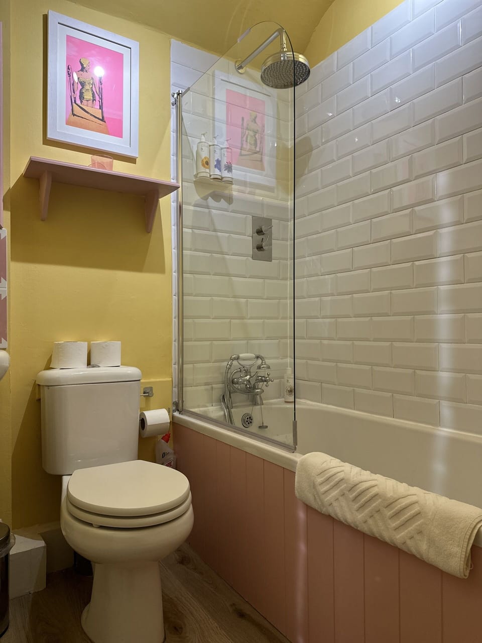 Unique Clifton Apartment on Historic Crescent Apartment in Bristol