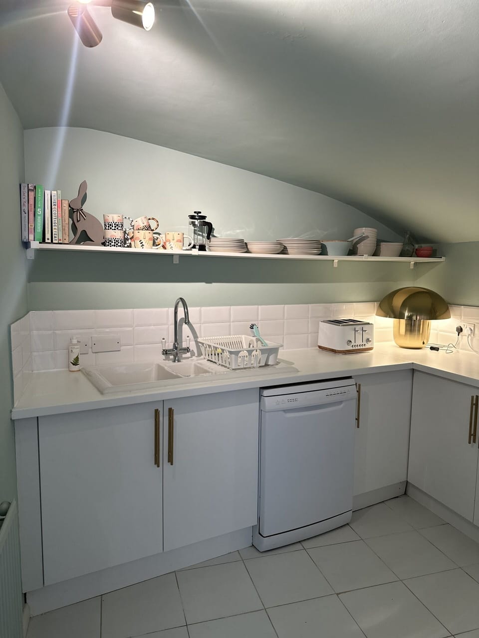 Classic Apartment, Private Bathroom | Shared kitchen