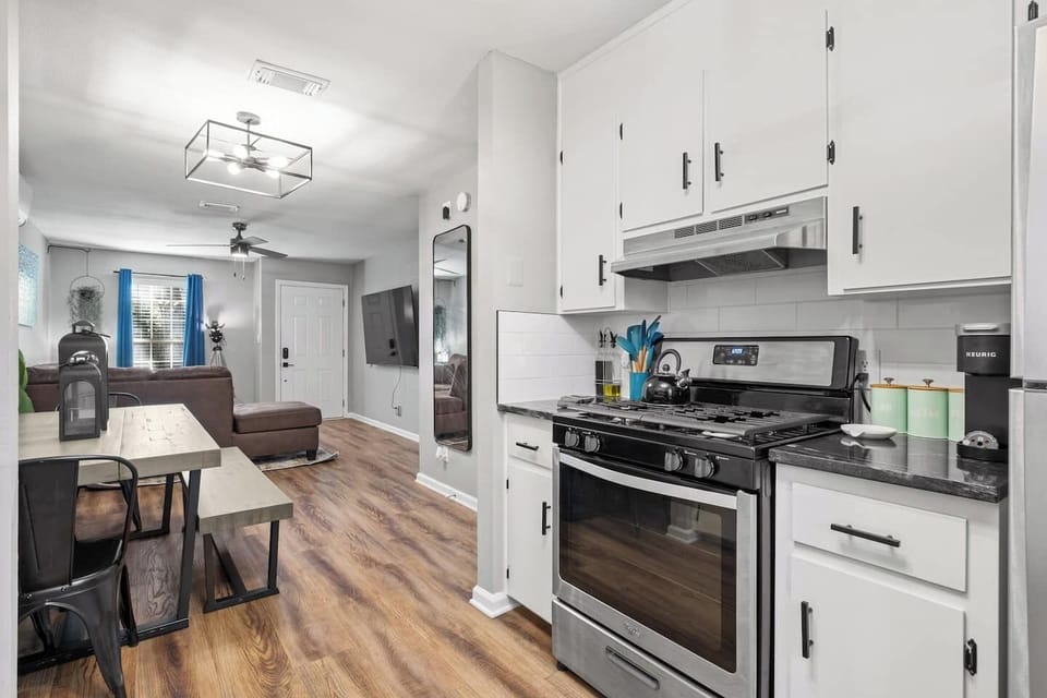 Updated Kitchen with Granite Counters and Stainless Appliances