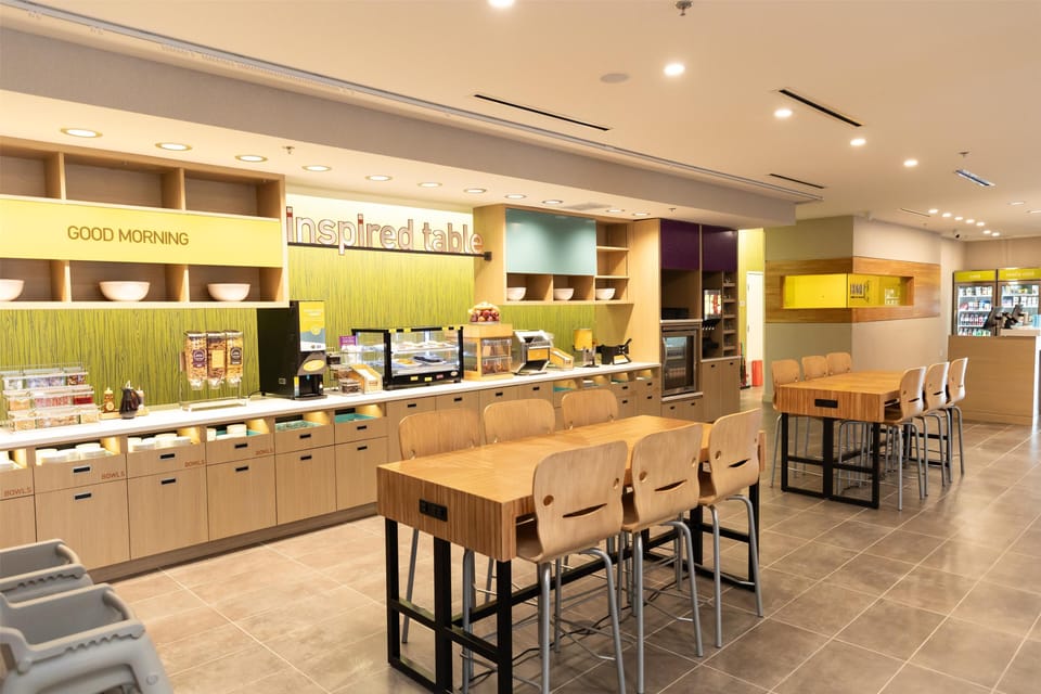 Free daily buffet breakfast