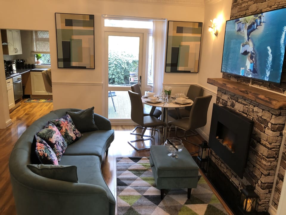 Living/Dining Room