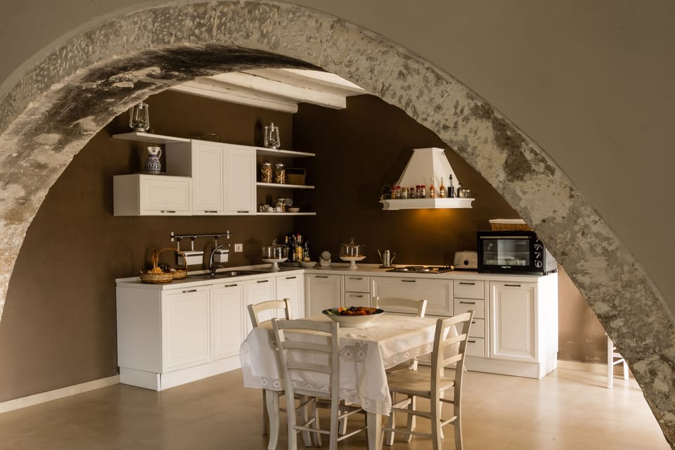 Classic Triple Room | Private kitchen | Electric kettle