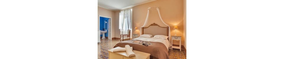 Junior Studio Suite | Premium bedding, in-room safe, desk, soundproofing