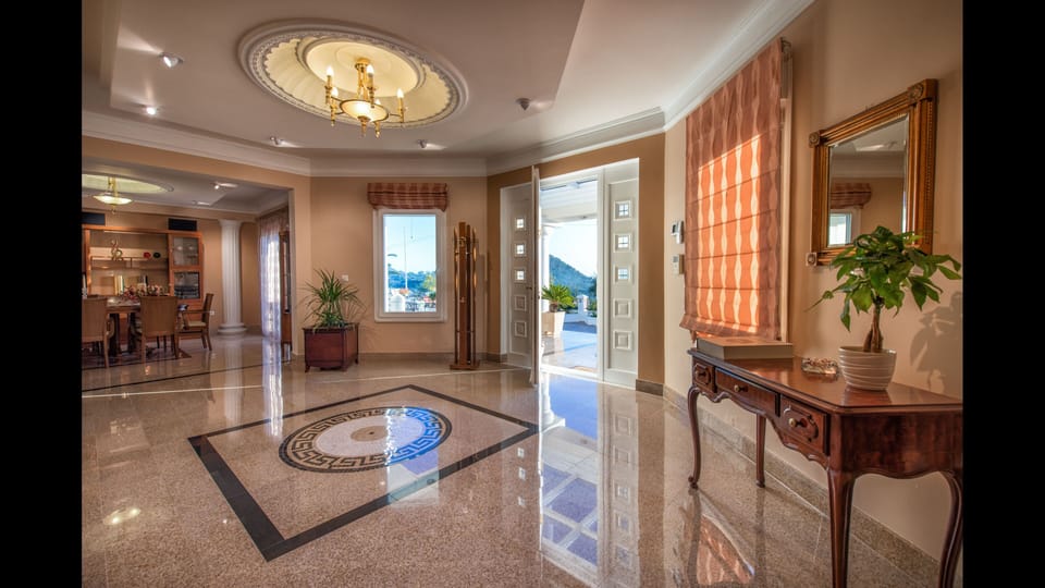 Frido Luxury Villa - 600 Sqm Villa in Peloponnese, Western Greece and the Ionian