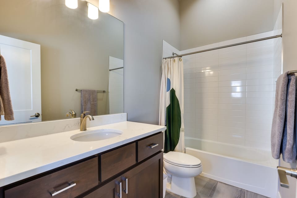 Bathroom | Towels Provided | Complimentary Toiletries