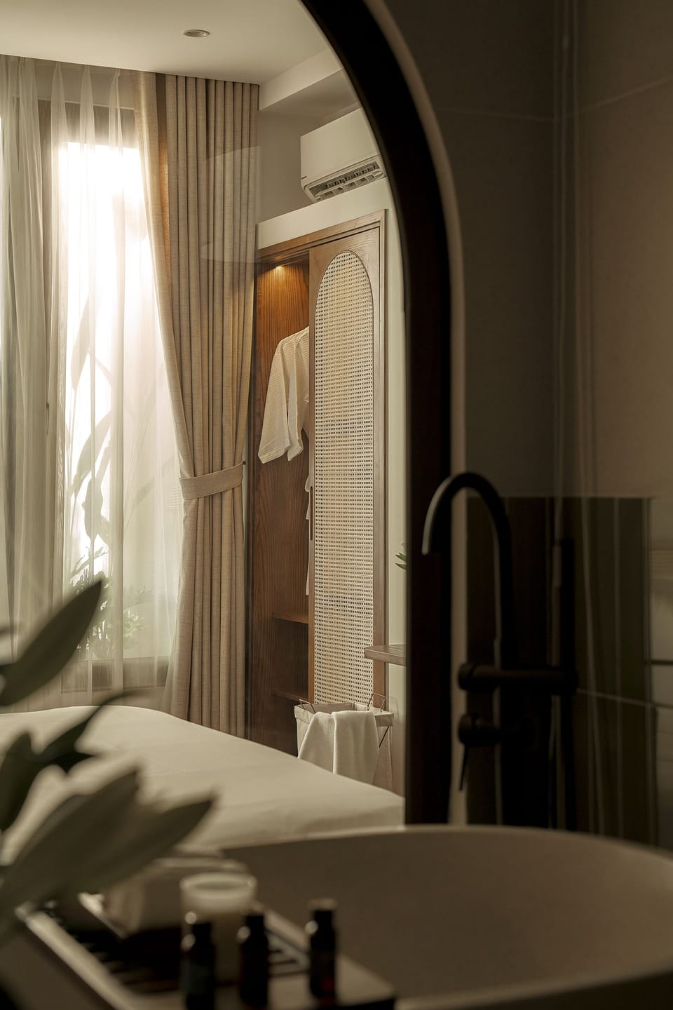 Deluxe Double Room | Bathroom | Separate tub and shower, bathrobes, slippers, towels