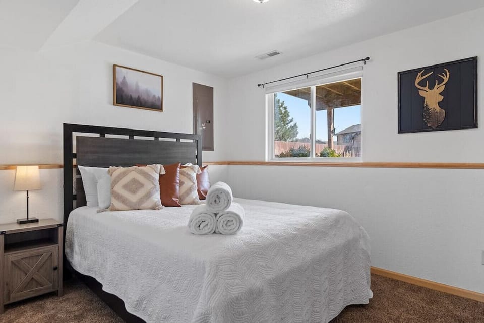 Queen Bed in Downstairs Guest Bedroom!