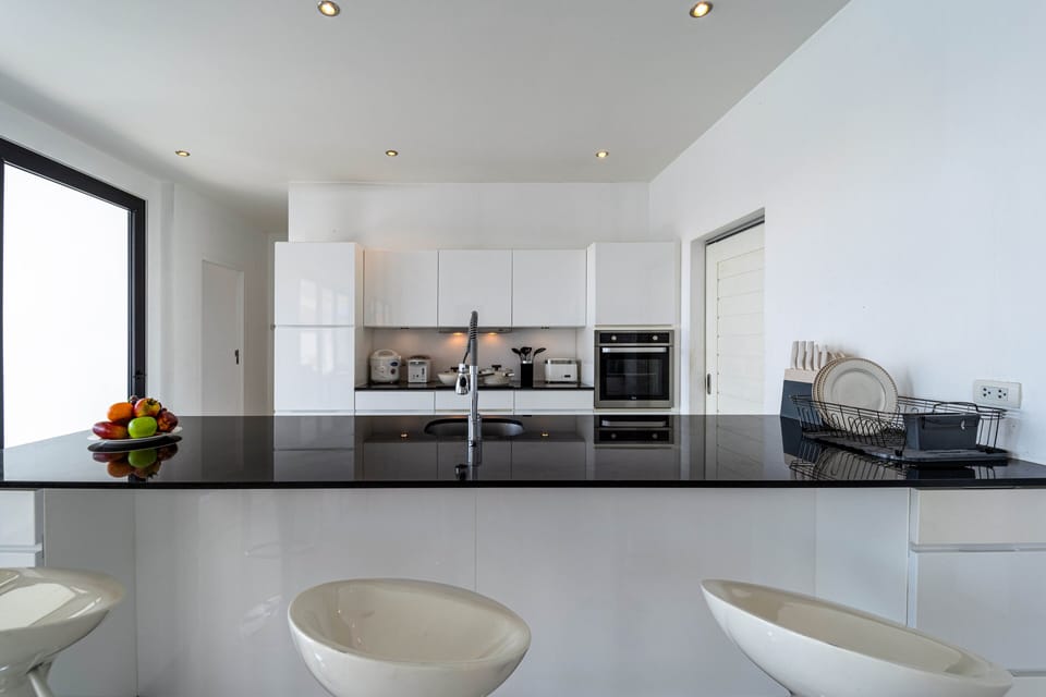Villa | Private kitchen | Cookware/dishes/utensils