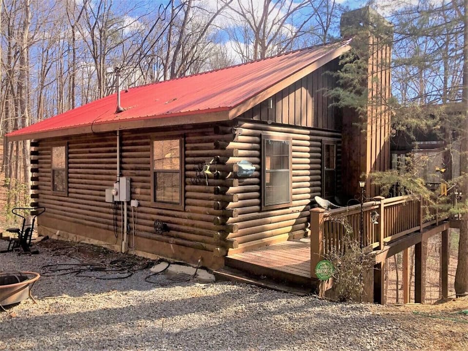 Affordable 2br/1ba Blue Ridge cabin rental