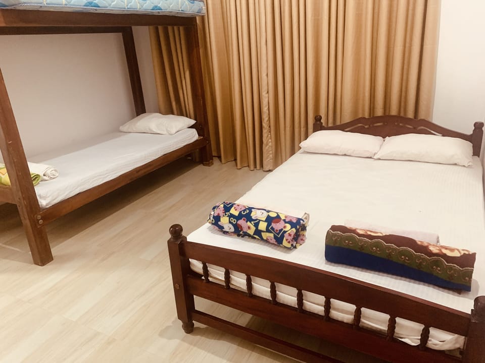 Comfort Double or Twin Room | Iron/ironing board, free WiFi