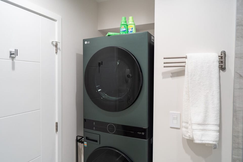 WASHER/DRYER -- View 3D Virtual Tour of the Property Here: https://tinyurl.com/4uzbcdfx