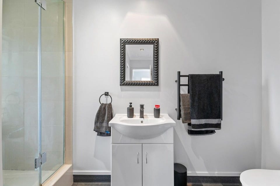 Plenty of bench space at the vanity upstairs.