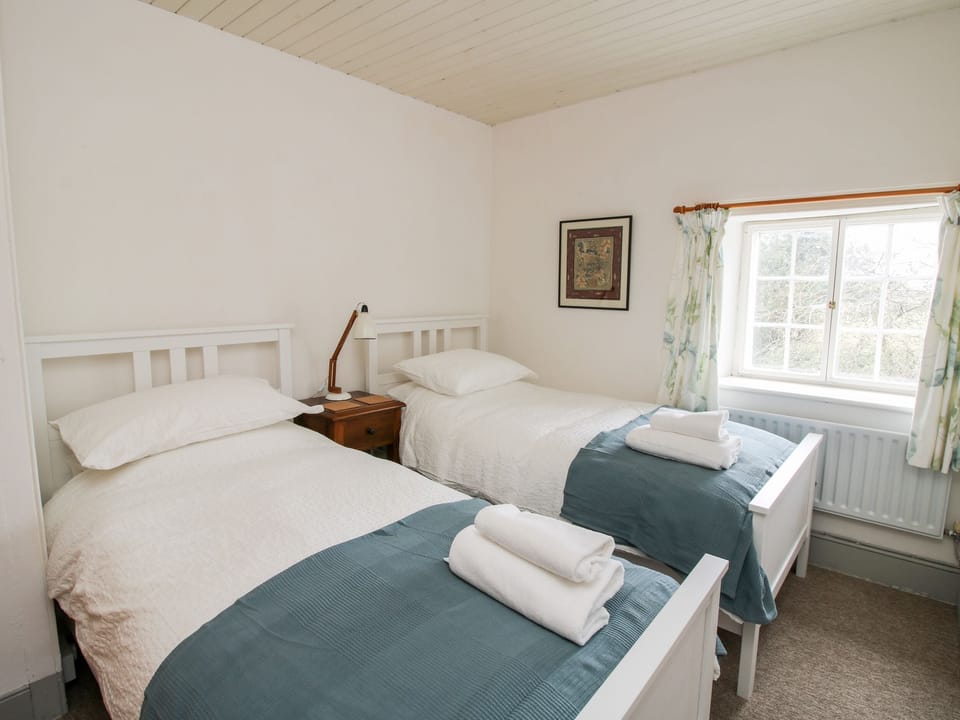 2 bedrooms, WiFi (free), individually decorated, individually furnished