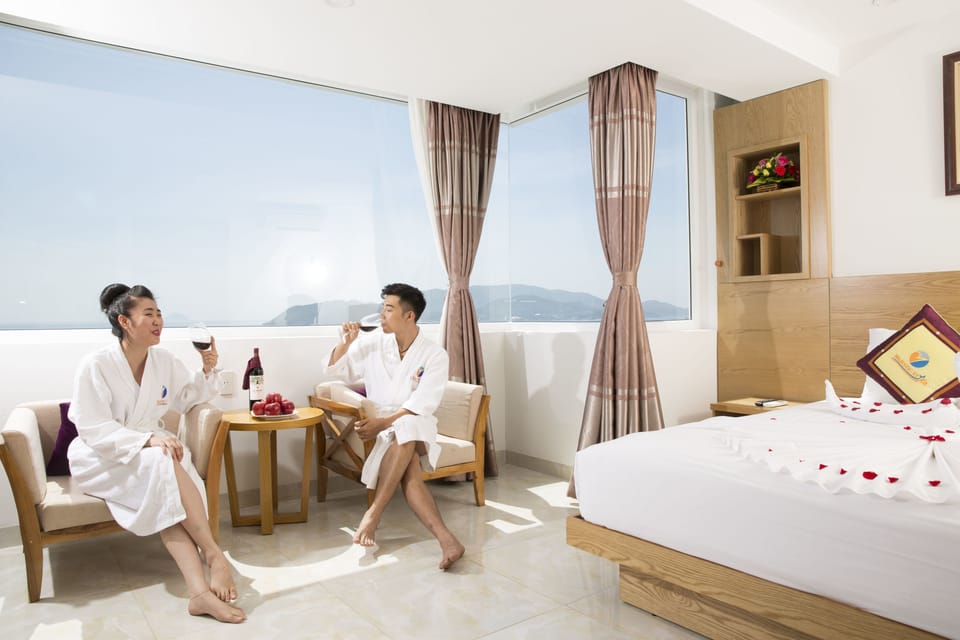 Executive Double or Twin Room, Sea View | 1 bedroom, hypo-allergenic bedding, minibar, in-room safe